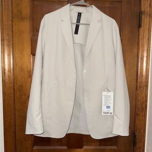 Lululemon New Venture Blazer Medium - Color Bone